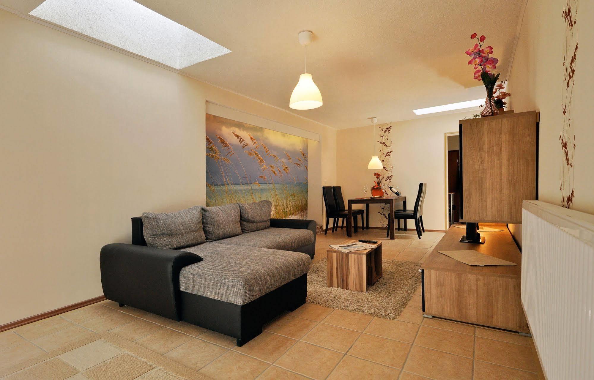 Pension Zum Riedensee Bastorf Exterior photo
