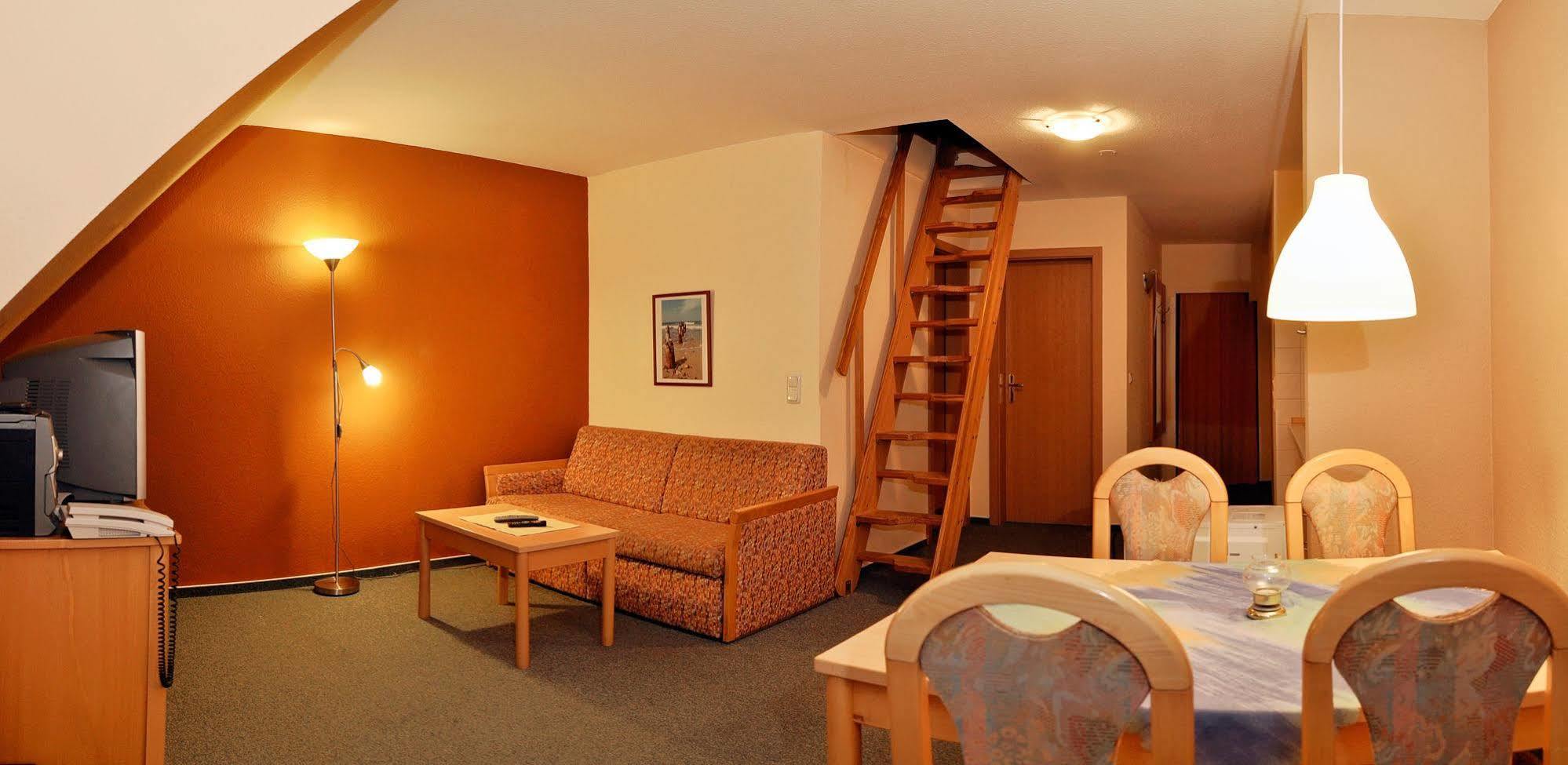 Pension Zum Riedensee Bastorf Exterior photo