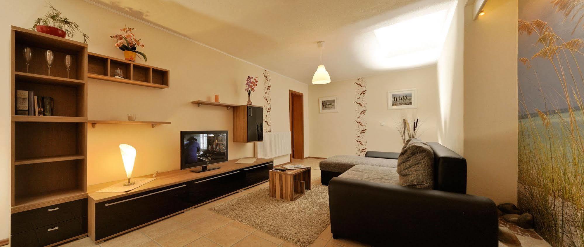 Pension Zum Riedensee Bastorf Exterior photo